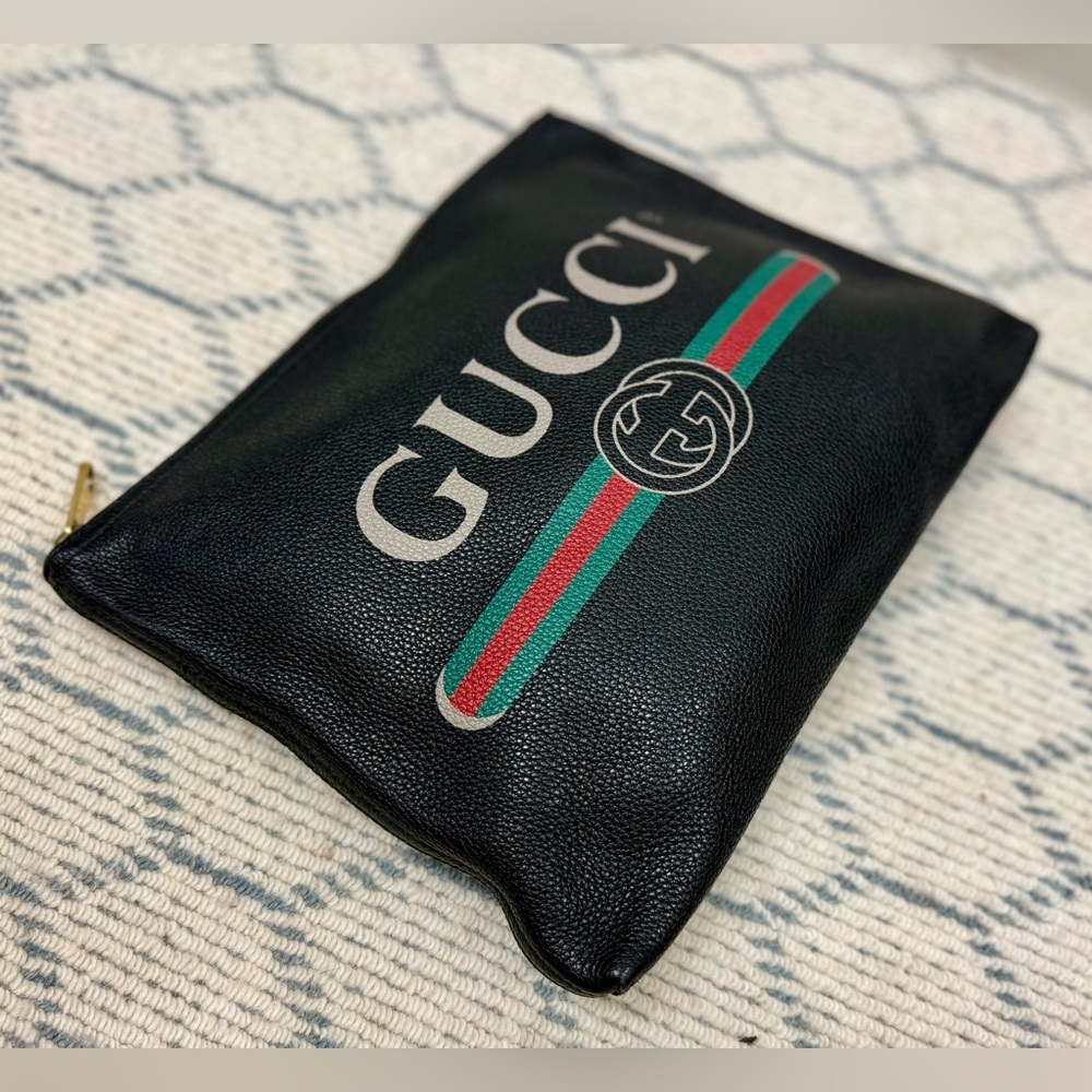 GUCCI Unisex Coquette Vintage-Style Black Leather Logo Print Portfolio Clutch - Picture 6 of 16